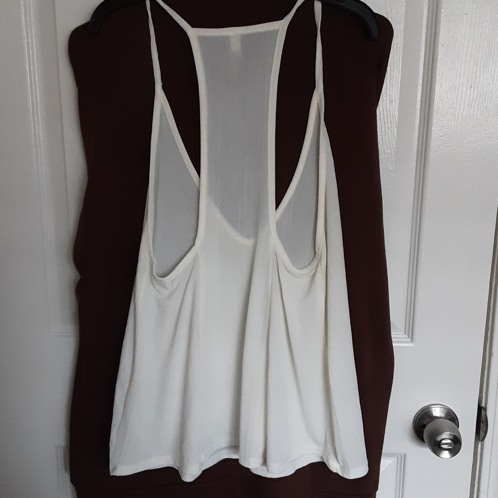 TOPS - Picture 2 of 3